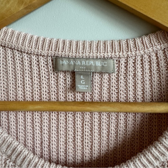 Banana Republic Factory Sweater - Picture 3 of 5